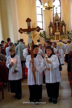 09-ZnovuPosveceni-Zacatek_pruvodu.jpg