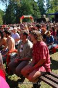 55-Mohelnicak2009-divaci_poslouchaji_Ivan_Hlas_trio.jpg